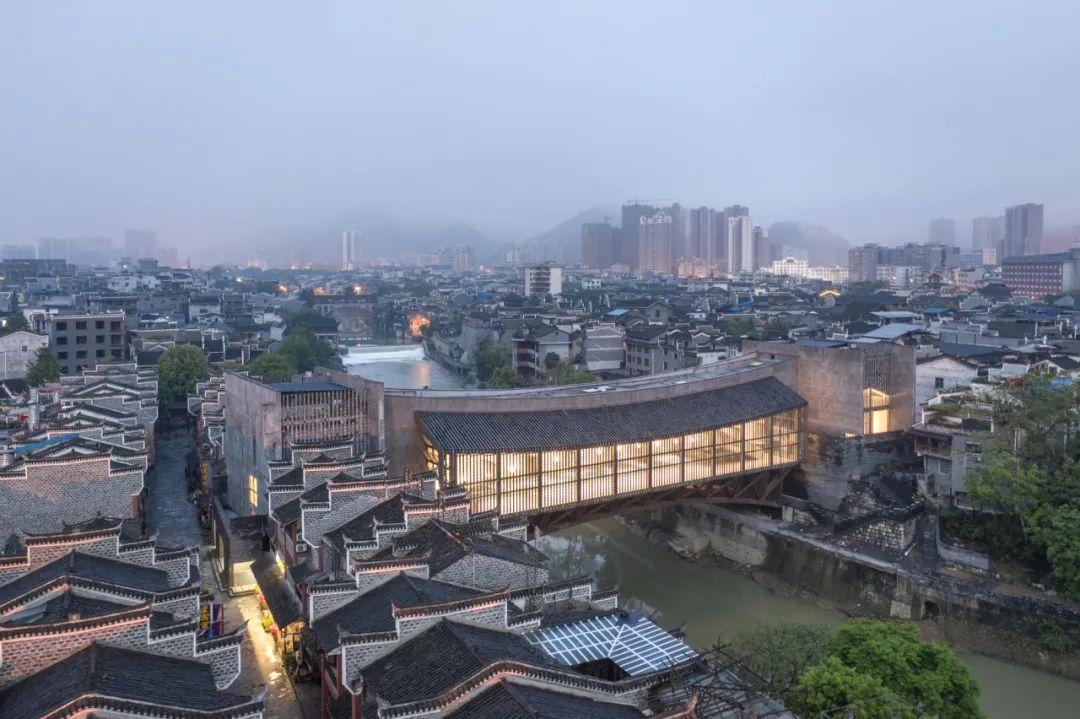 1666753515993314EuNO.jpg 對話「業(yè)余」與「非常」:當代中國建筑的本土性與現(xiàn)代性14.jpg