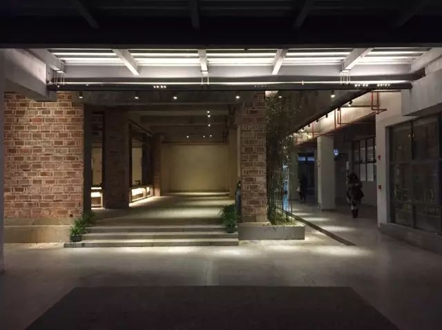 1667202395423611uc1R.jpg ZAO杭州 城市再生|在常德老西門,看看生下來就老了的房子27.jpg