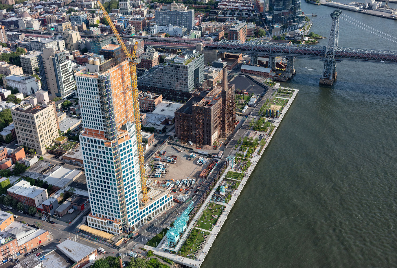 1667551627683761Vw9l.jpg 7-Domino Park_aerial.jpg