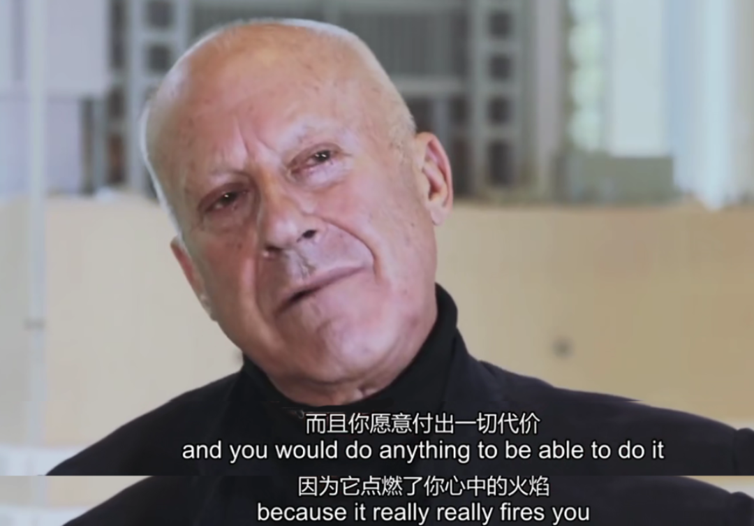 1667986137716605ffKN.png 年過八旬的時尚弄潮兒:福斯特成為大師的路上,那些你不知道的事8.png