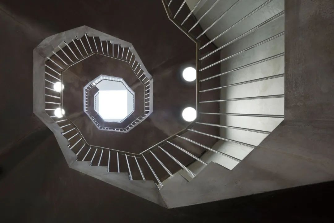 1669794706166502gbTO.jpg 640.jpg