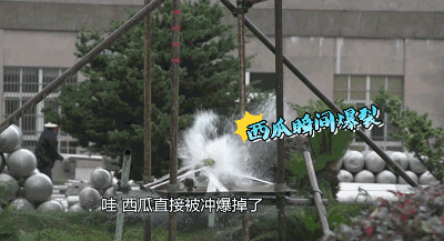 1680155285314380DKmn.gif 640.gif