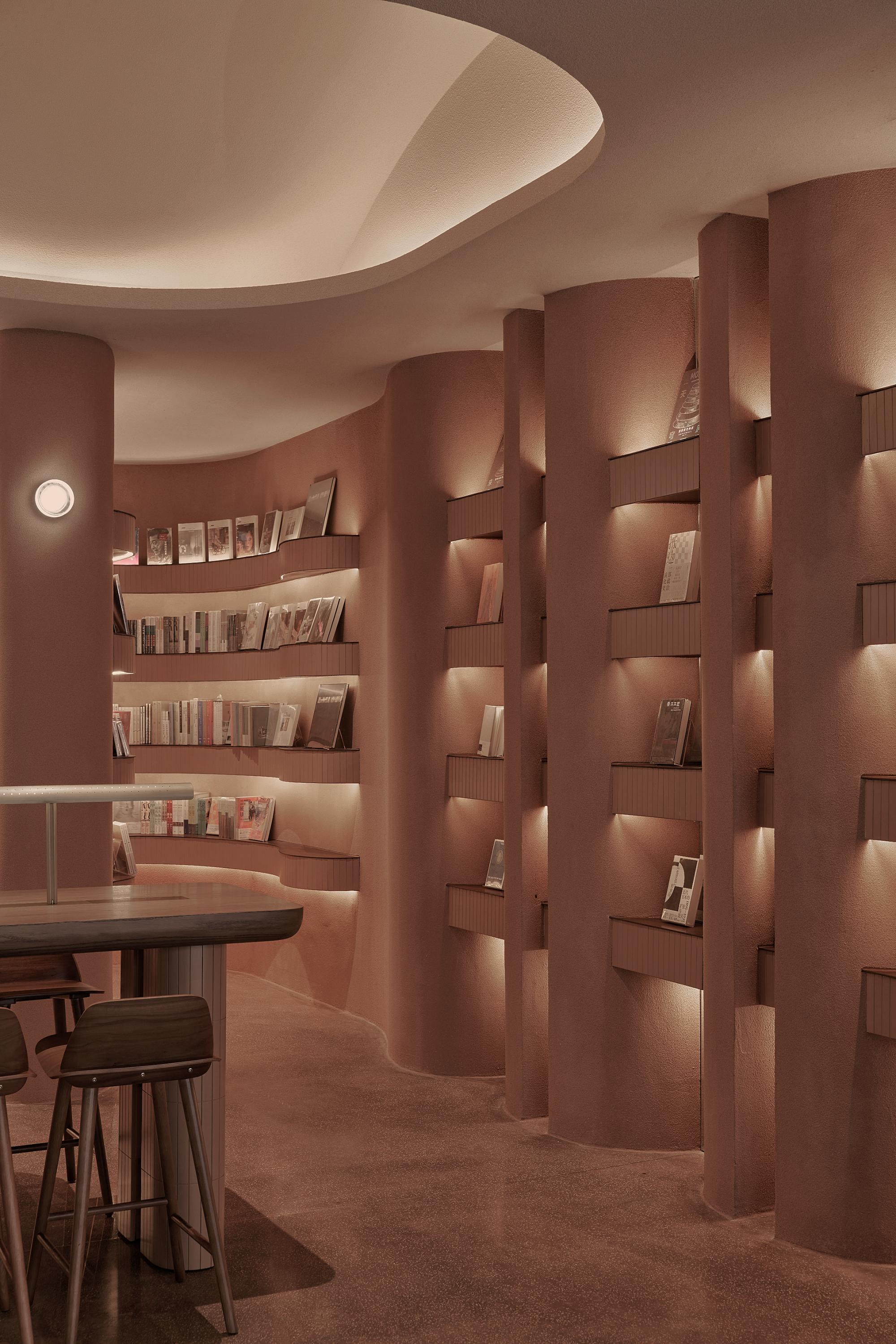 1704699554461290WC4l.jpg 10the sculpture shaped bookshelf 具有雕塑感的書架.jpg